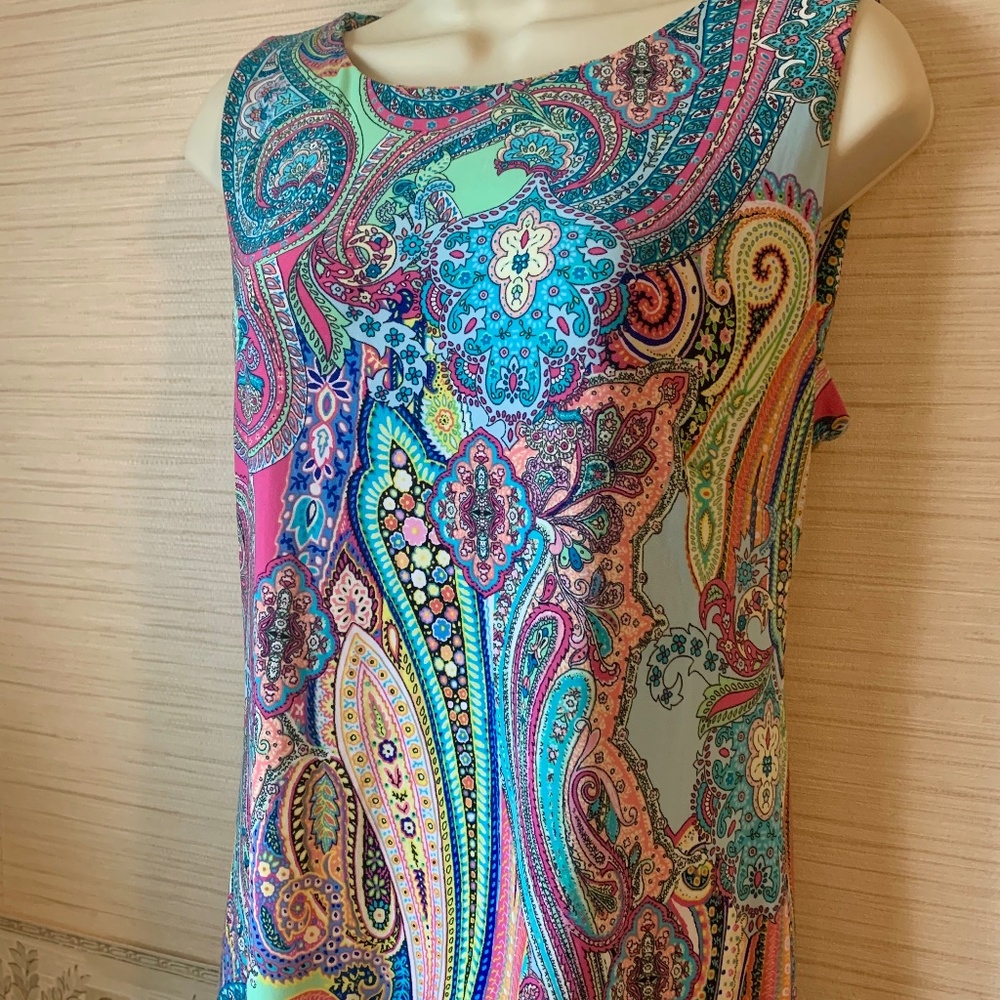 NWT Tommy Hilfiger Dress -Sleeveless- Gorgeous Colors- Paisley Print- Size Small